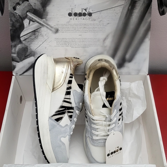 Diadora Heritage 1983 Venus Circus Dirty Zebra Lace Up Sneakers - Picture 5 of 7